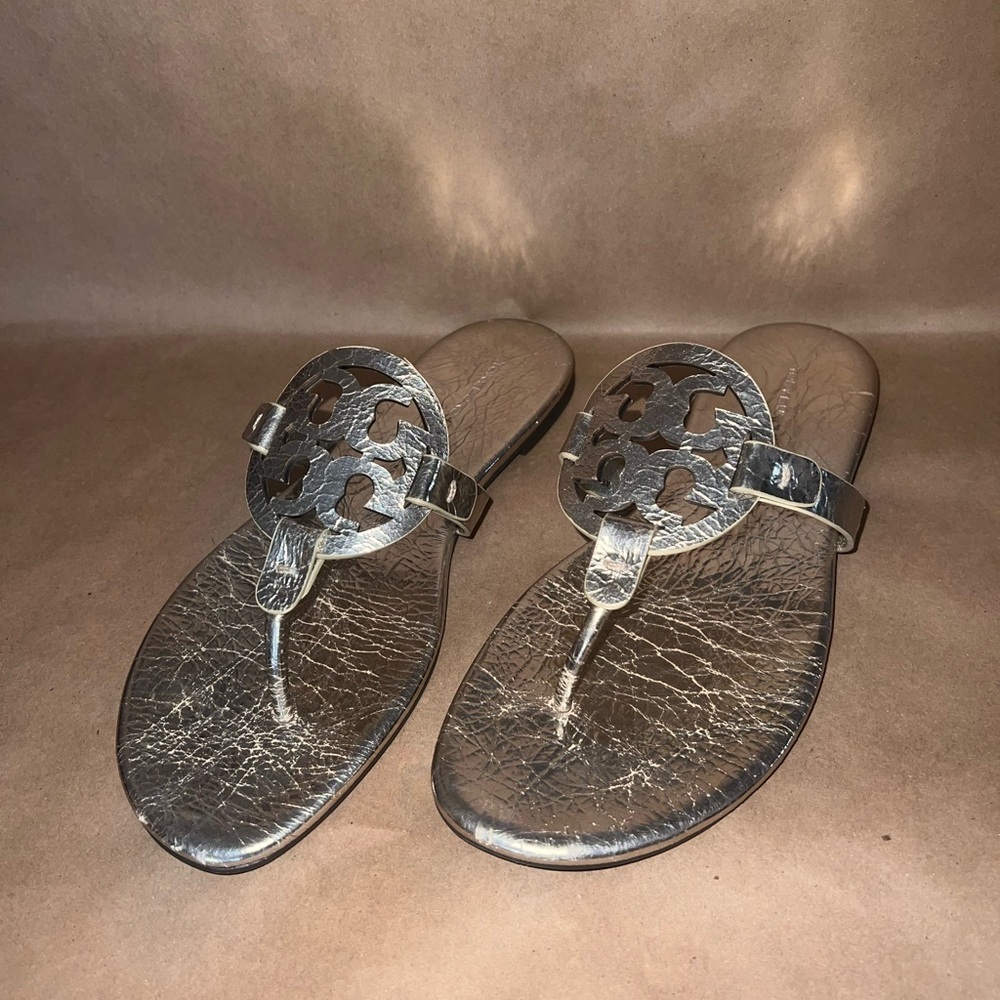 Tory Burch Miller Metallic Wrinkled Leather (Spark Gold) - Picture 5 of 6
